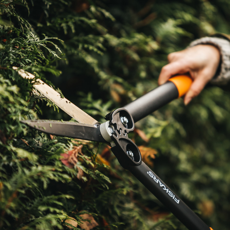 Fiskars PowerGear II Getriebe-Heckenschere HS72 01