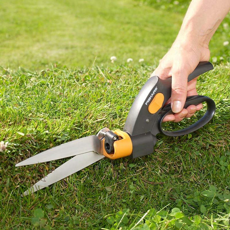 Fiskars Rasenkantenschere Servo 360 GS42 04